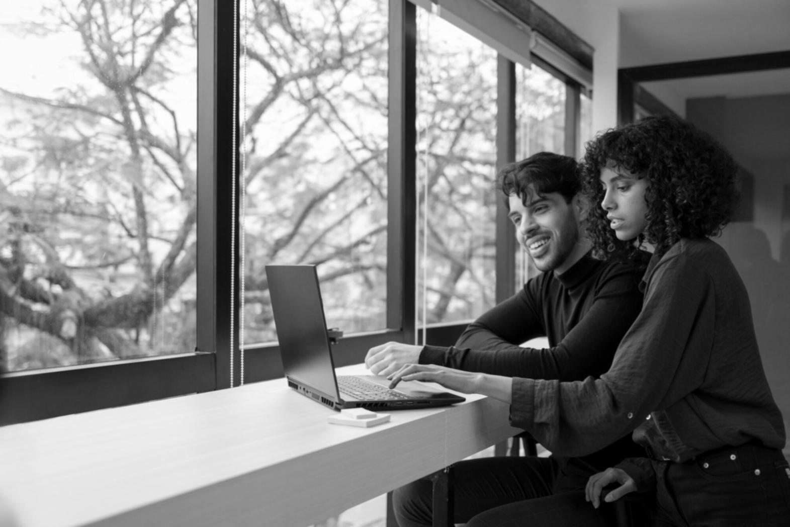 學員進行財務分析練習